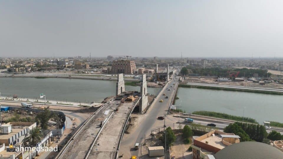 صورة من مقال: صندوق اعمار ذي قار: جسر شهداء الزيتون المعلق يقترب من معانقة ضفتي الفرات